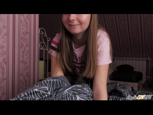 ❤️ بلنڊي پنهنجي BFF کي تمام گهڻو چوسي ٿو ۽ هن جي وات ۾ گڏ ٿي وڃي ٿي تي sd.https-tubsexer.ru